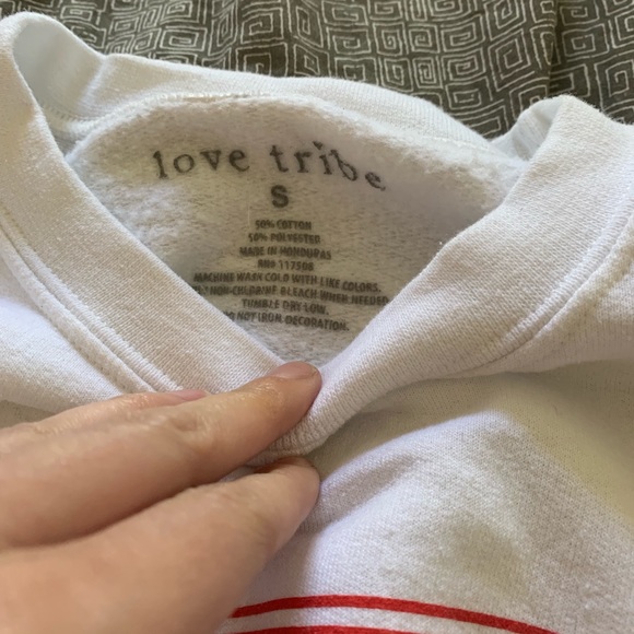 Like new love tribe small rainbow sweater - Picture 4 of 4